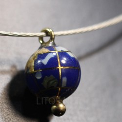 Colgante esfera del mundo