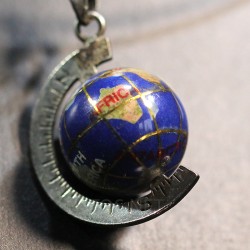 Colgante esfera del mundo
