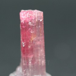 Elbaita (turmalina rosa)