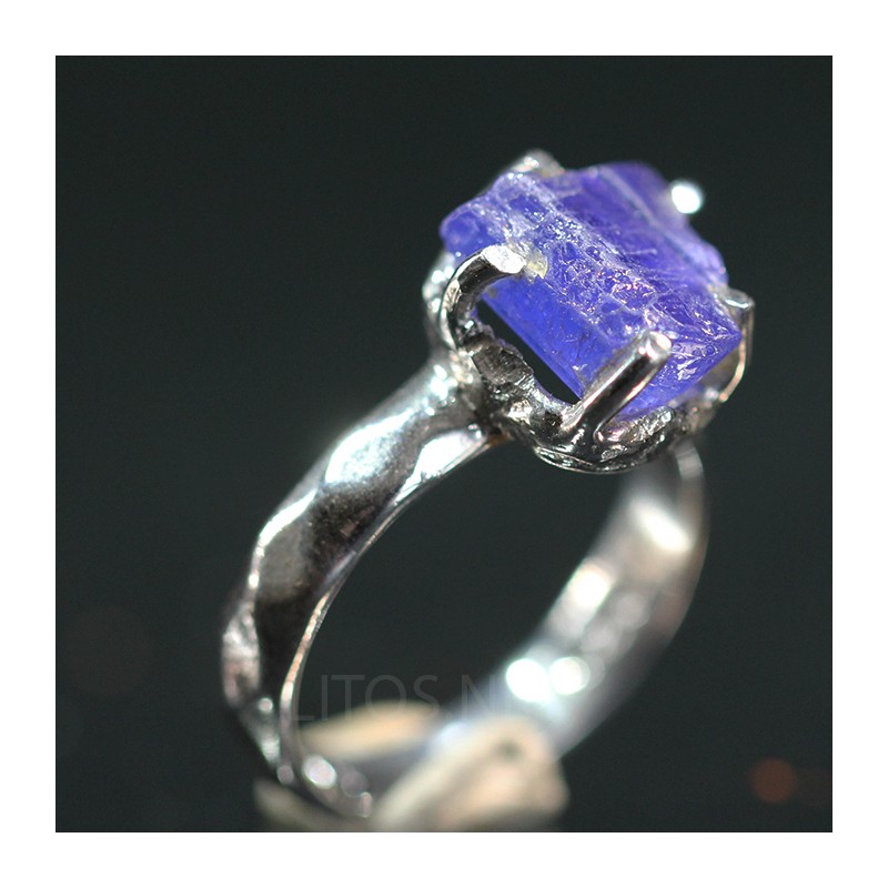 Tanzanita anillo