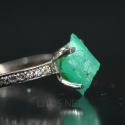 Esmeralda anillo