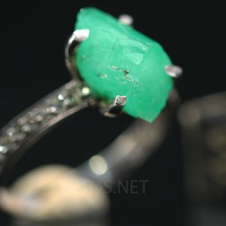 Esmeralda anillo