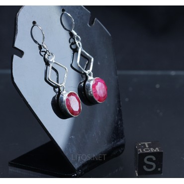 Pendientes de Corindon rojo J2755