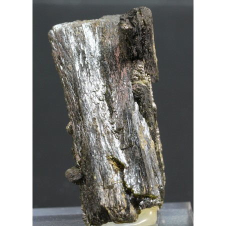 Mineral epidota X2050 Mineral epidota X2050