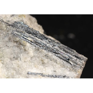 Mineral antimonita X2108