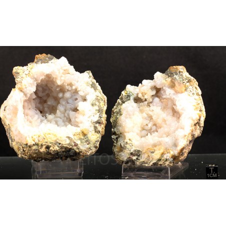 Mineral geoda de calcedona Mineral geoda de calcedona